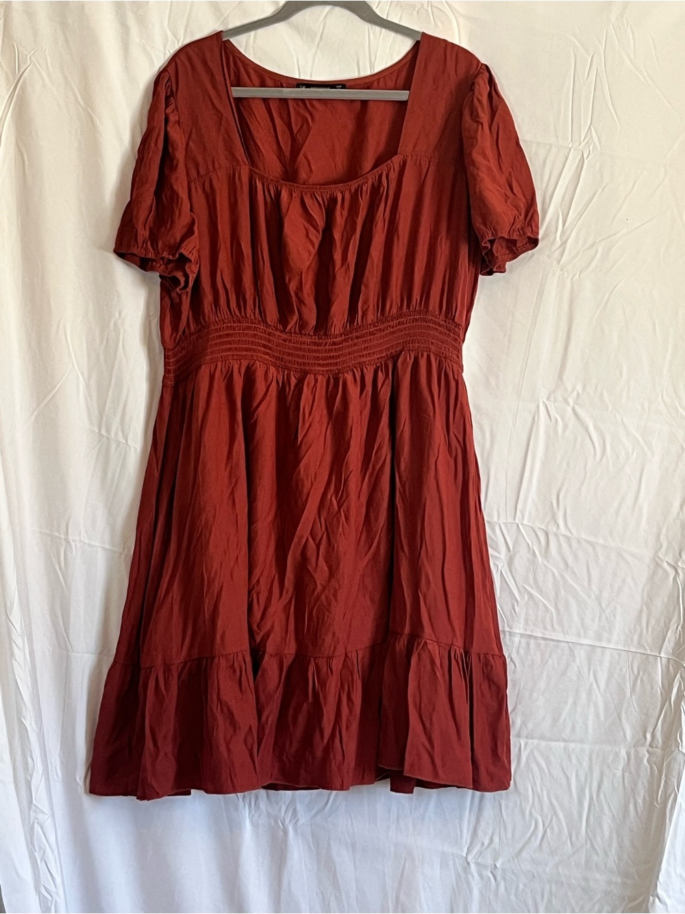 Short-Sleeve Mini Dress in burnt orange 3x
